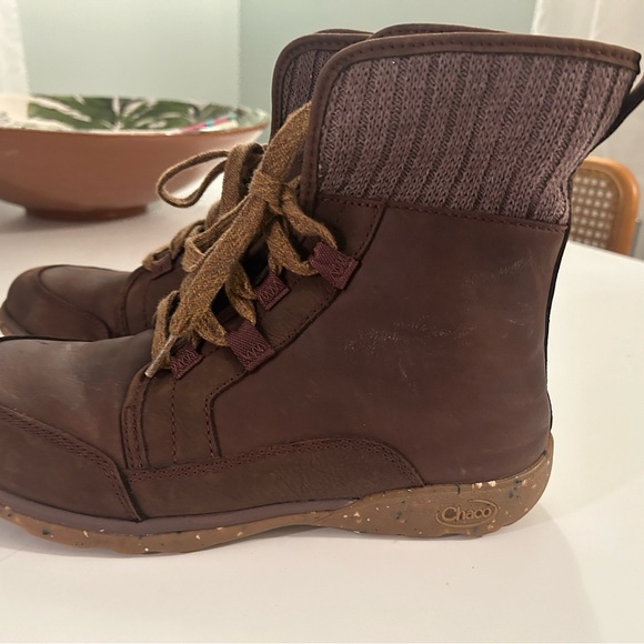 Burgundy Chaco boots size 8 - Picture 6 of 6